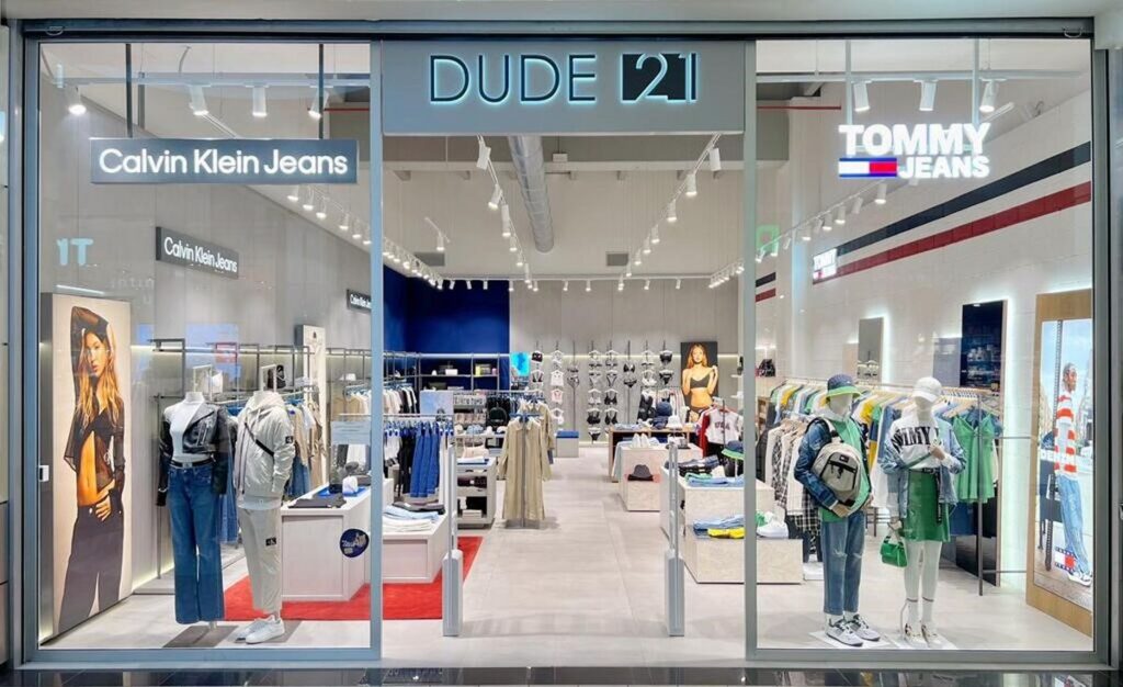 Dude 21 Centro Commerciale Puntadiferro Forli FC